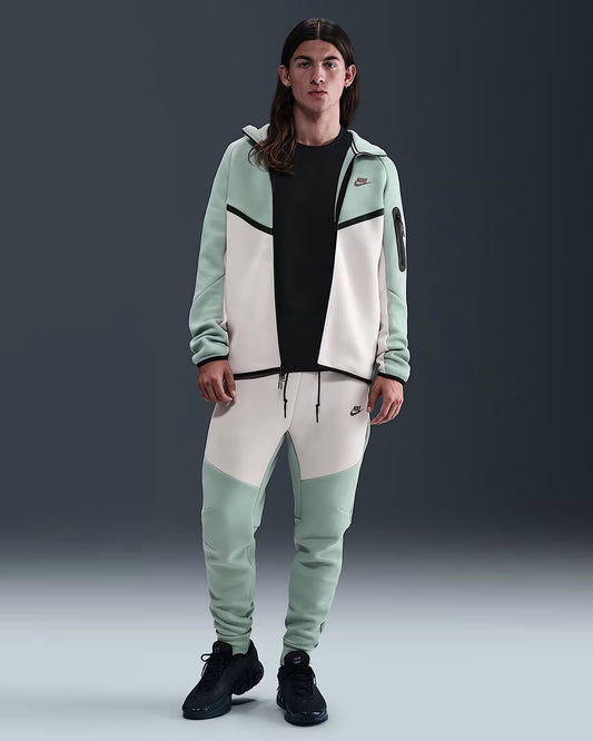 Nike Tech Fleece Komplet